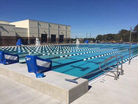 picture of the Princess Anne Family YMCA outdoor pool